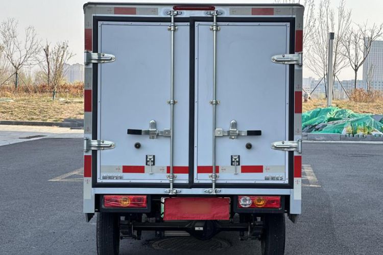 Used REACH MINI Truck 2023 140km Long Wheelbase Van Ambition Version