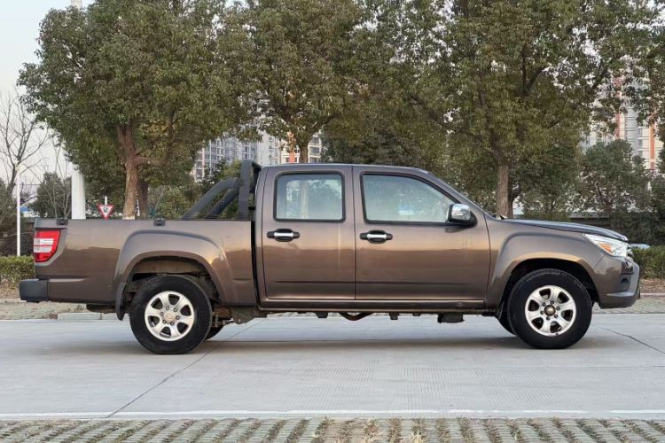 Used JAC V7 2018 2.0T Two-Wheel-Drive Comfort Version with Long Wheelbase D19TCIE13