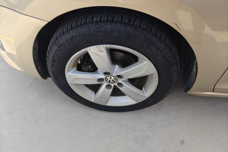 Used Volkswagen Santana 2013 1.6L Automatic Comfort Edition Exterior 6