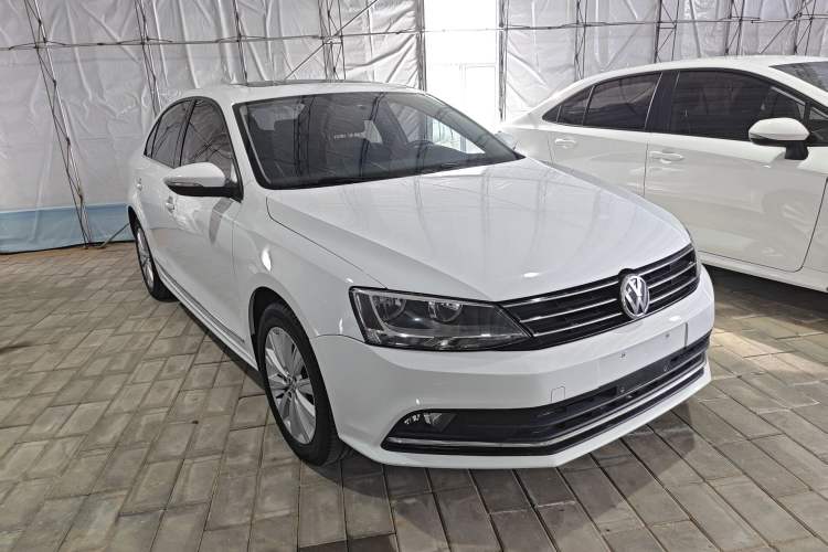 Used Volkswagen Sagitar 2016 230TSI 25th Anniversary Edition Exterior 2