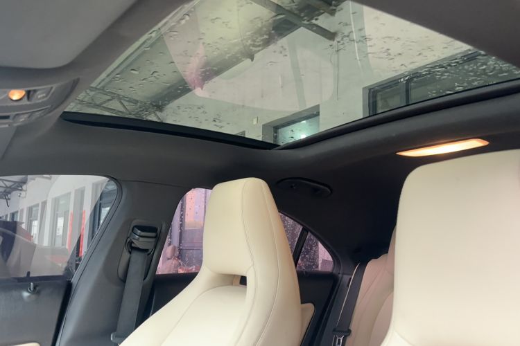 Used Mercedes-Benz CLA 2016 Facelifted CLA 200 Stylish Edition Headliner