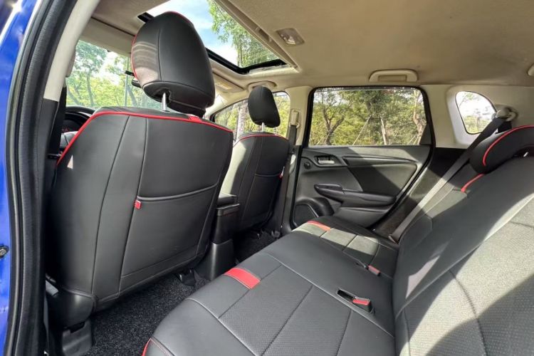 Used Honda Fit 2018 1.5L CVT Comfort Sunroof Version