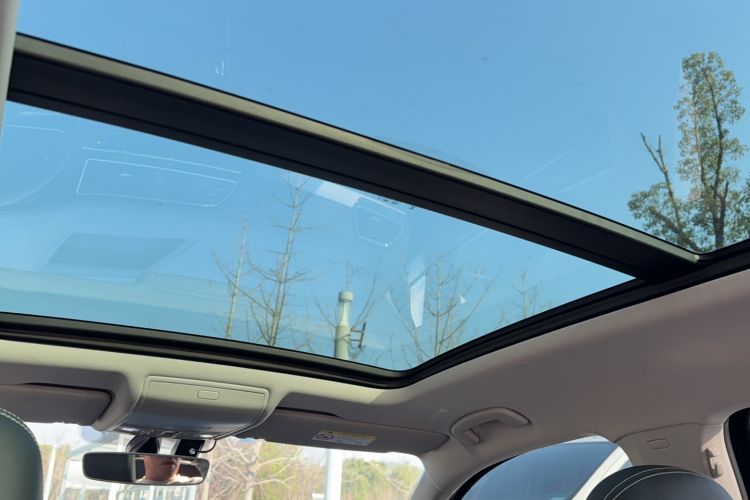 Used Volkswagen Tiguan L 2020 330TSI Automatic Two-Wheel Drive R-Line Flagship Version China VI Standard
