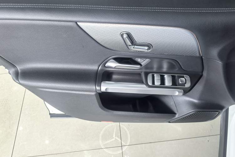 Used Mercedes-Benz GLB 2022 Second Facelift GLB 200 Dynamic Edition
