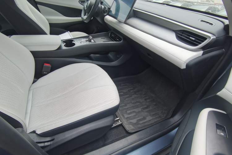 Used BYD Seal 05 DM-i 2025 DM-i Intelligent Drive 120KM Flagship Model Interior 8