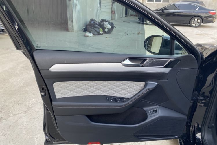 Used Volkswagen Magotan 2023 2 Million Units Limited Edition 330TSI DSG Leading Version Interior 5