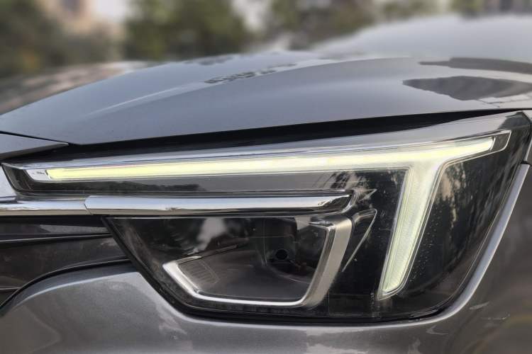 Used Roewe i6 MAX 2020 300TGI Automatic Sporty Cool Edition
