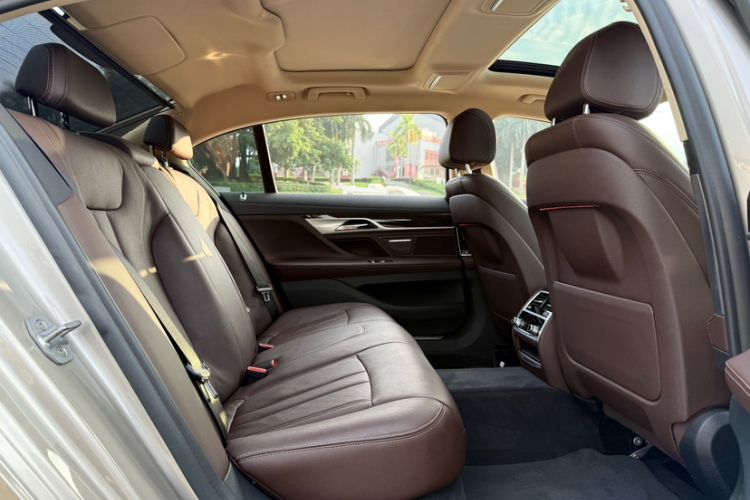 Used BMW 7 Series 2017 730Li Luxury Model
