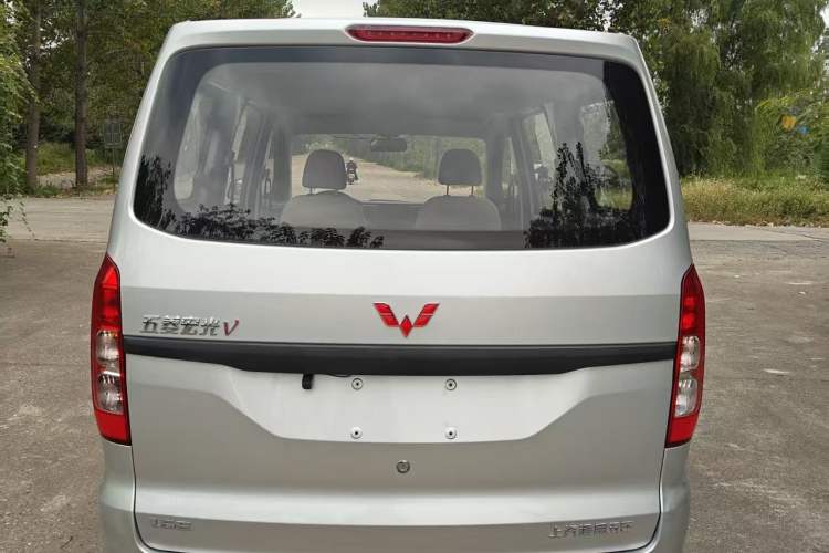 Used Wuling Hongguang V 2019 1.5L Jingqu Version China VI LAR