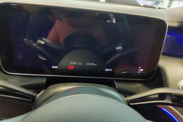 Used Mercedes-Benz GLC 2024 Facelifted GLC 260 L 4MATIC Luxury Version 5 Seats