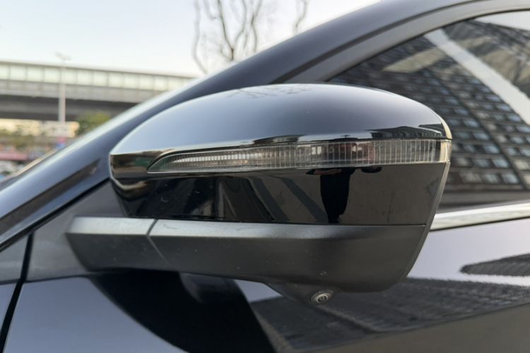 Used SOL X8 PLUS 2023 1.5 TGDI DCT Smart Edition 7-Seater