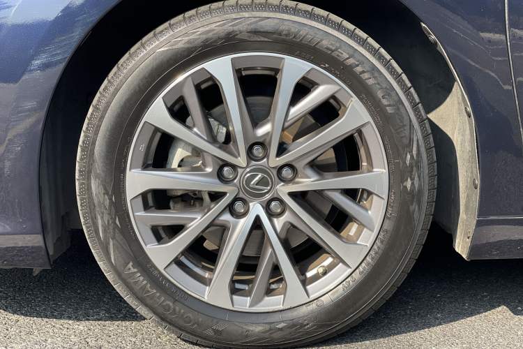 Used Lexus ES 2021 200 Excellence Edition