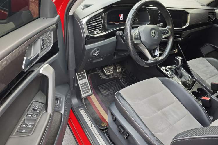 Used Volkswagen Tayron X 2020 330TSI Two-Wheel Drive Luxury Smart Connectivity Version Left Front Seat