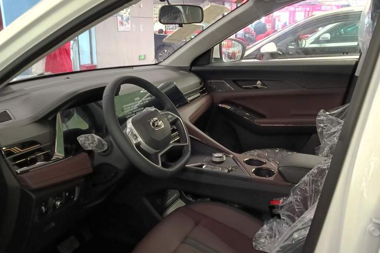 Used JAC X8 PLUS 2024 1.5 TGDI DCT Smart Enjoyment Version 5 Seats