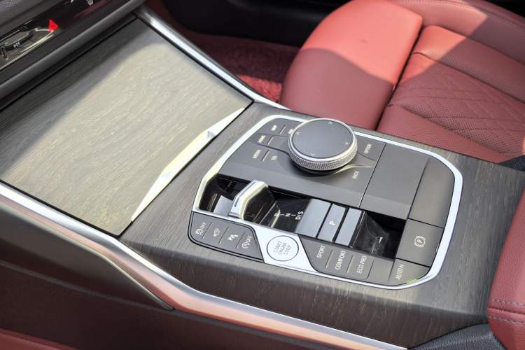 Used BMW 3 Series 2023 325Li M Sport Night Edition Package Interior 6