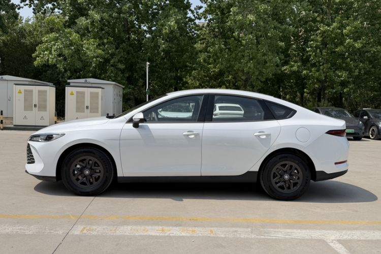 Used BYD Qin PLUS 2025 DM-i Smart Drive 55KM Leading Model Exterior 1