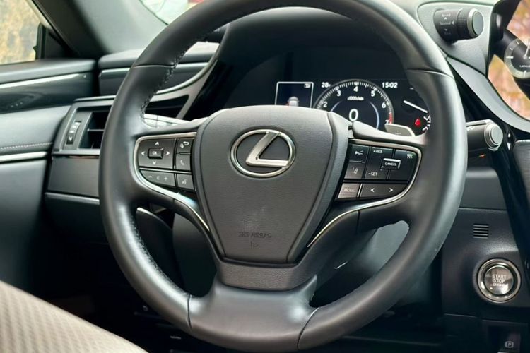 Used Lexus ES 2023 200 Excellence Edition Steering Wheel