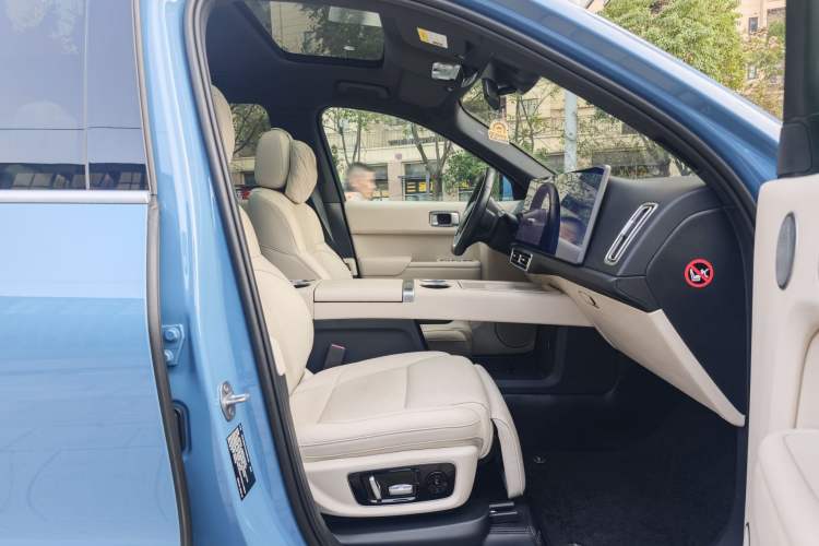 Used Li Auto L8 2023 Pro Model