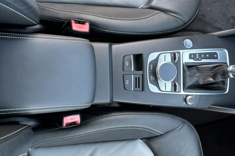 Used Audi A3 2016 Limousine 40 TFSI Luxury Model