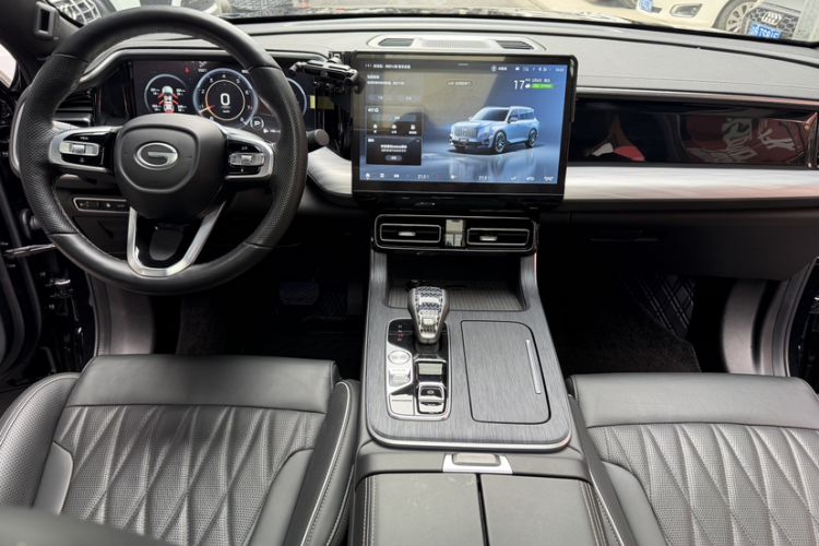 Used GAC Trumpchi GS8 2024 Linghang Series 2.0 TGDI Two-Wheel Drive Luxury Smart Connectivity Version