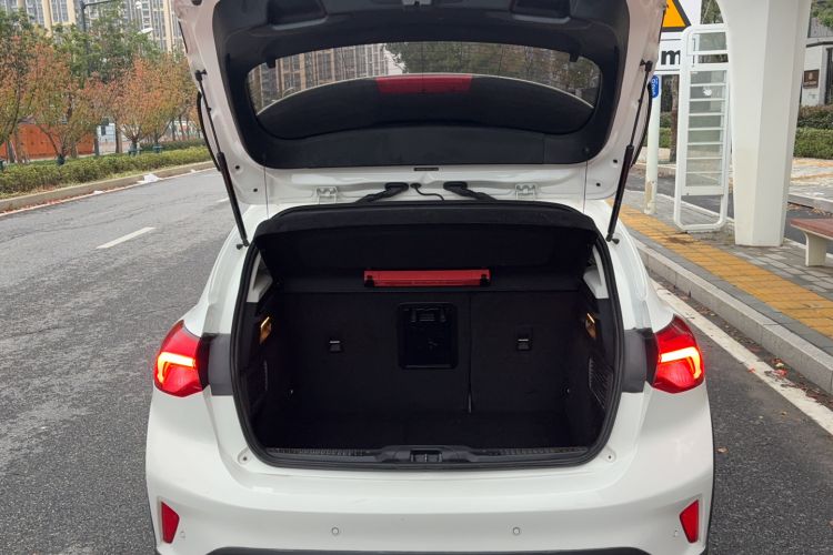 Used Ford Focus Active 2020 EcoBoost 180 Automatic Titanium Edition
