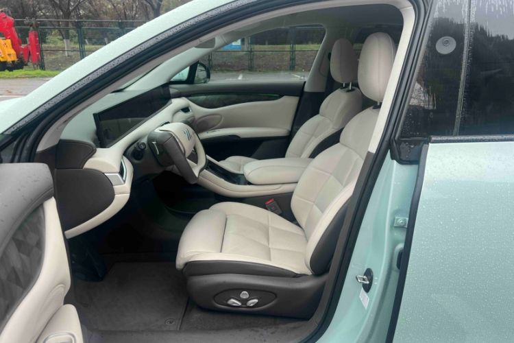 Used IM LS6 2023 Max Long-Range Version Interior 5