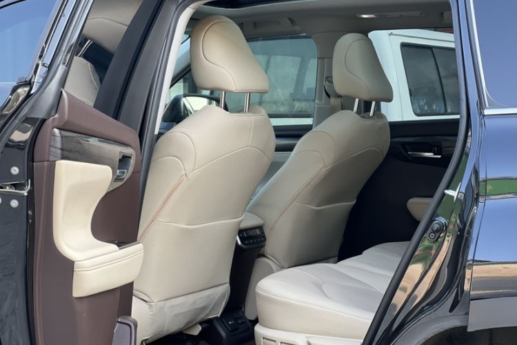 Used Toyota Highlander 2022 Dual-Engine 2.5L Four-Wheel Drive Supreme Edition 7-Seater
