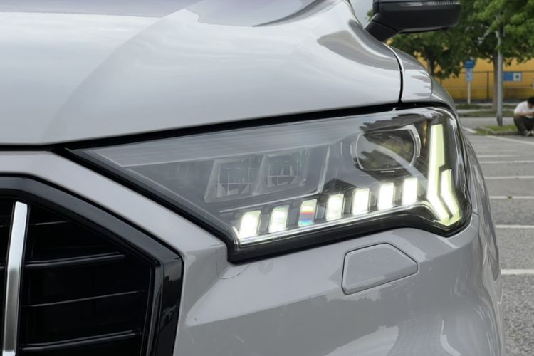 Used Audi Q7 2022 55 TFSI quattro S line Sport model Exterior 10