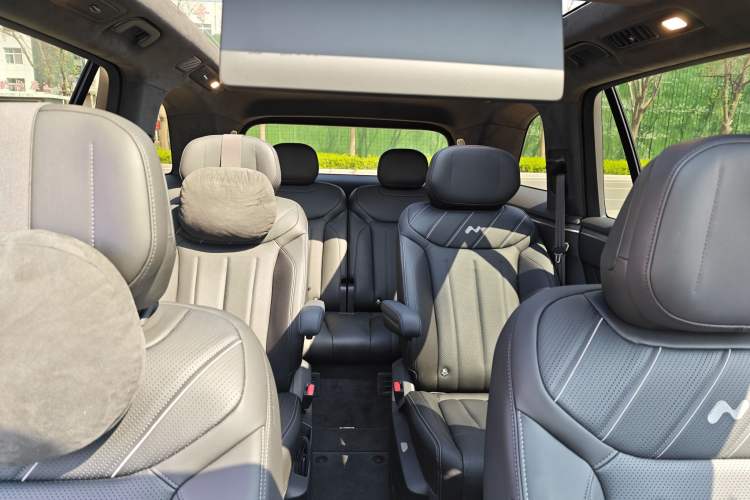 Used ONVO Luxeed L90 2025 Model—Max Six-Seater Version Interior 4