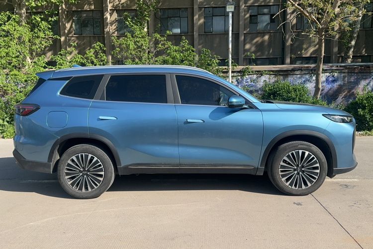 Used Chery Tiggo 8 PLUS C-DM 2025 1.5T 116 km Prestige Version 5 Seats
