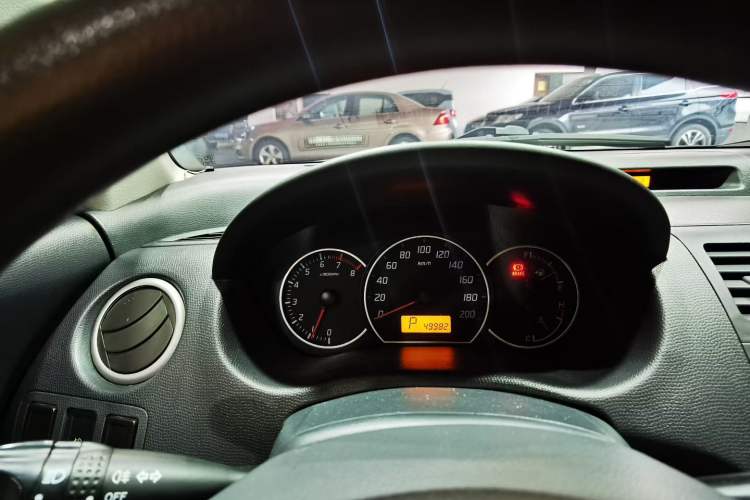 Used Suzuki Swift 2013 1.5L Automatic Standard Edition
