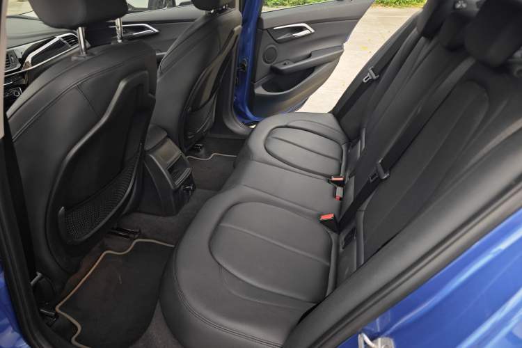 Used BMW 1 Series 2017 118i Sport Edition Interior 3