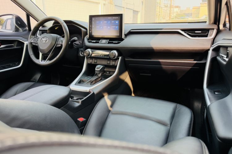 Used Toyota RAV4 2021 2.0L CVT Two-Wheel Drive Fashion PLUS Edition