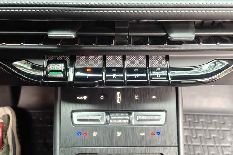 Used Lincoln Corsair 2024 1.5T Two-Wheel Drive Deluxe Hybrid Version
