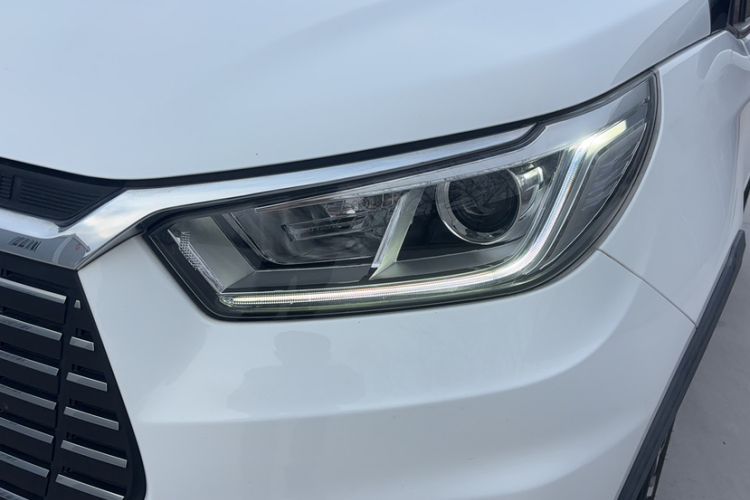 Used BYD Yuan New Energy 2018 EV360 Smart Connected Cool Model