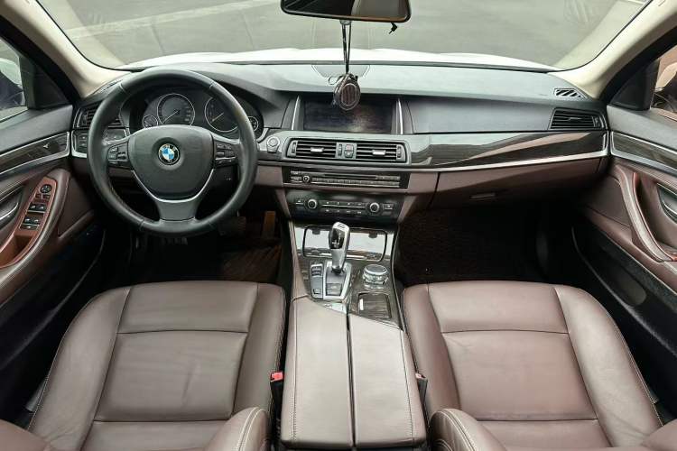 Used BMW 5 Series 2014 525Li Luxury Design Package