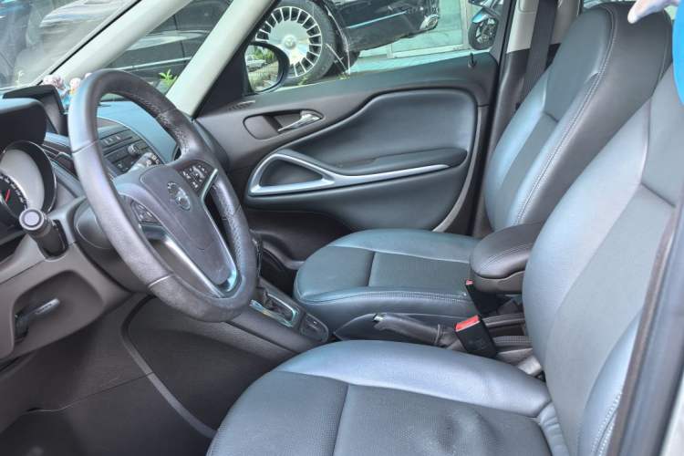 Used Opel Zafira 2013 1.4T Five-Seat Comfort Version