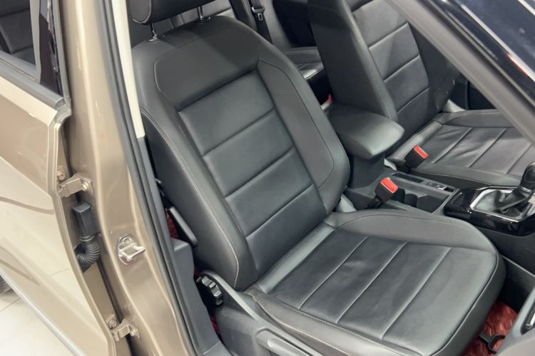 Used Volkswagen T-ROC 2018 280TSI DSG Two-Wheel-Drive Comfort Version China V Standard