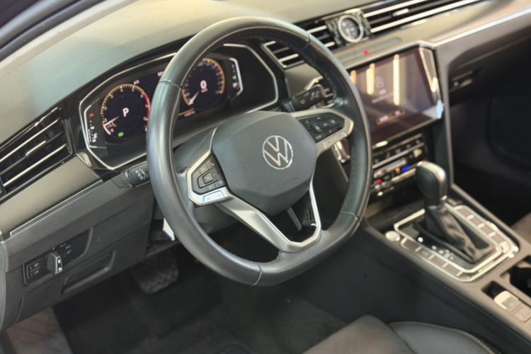 Used Volkswagen Magotan 2020 330TSI DSG Luxury Edition Interior 4
