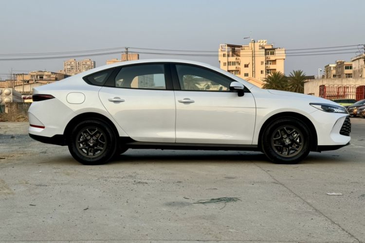 Used BYD Qin PLUS 2025 DM-i Smart Drive 55KM Leading Model
