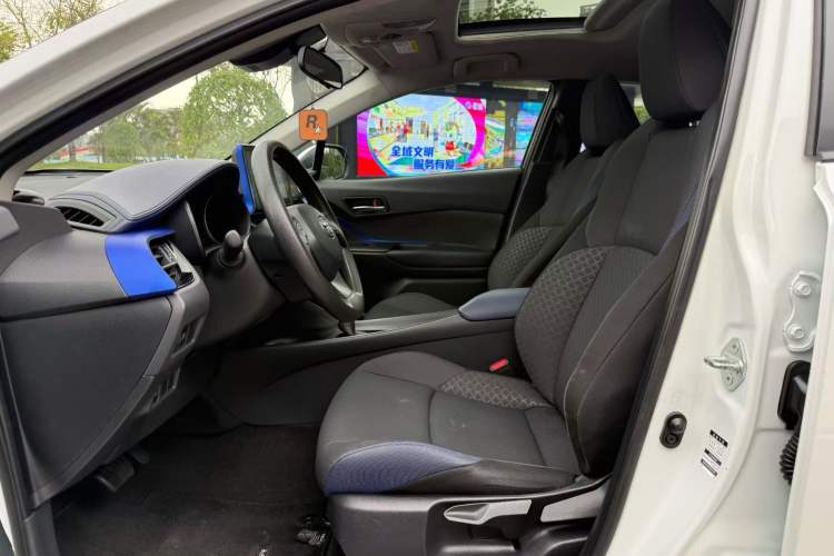 Used Toyota C-HR 2022 2.0L Comfort Edition Interior 2