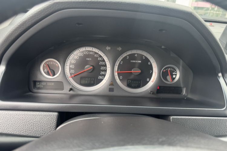 Used Volvo XC Classic 2014 T5 Luxury Edition
