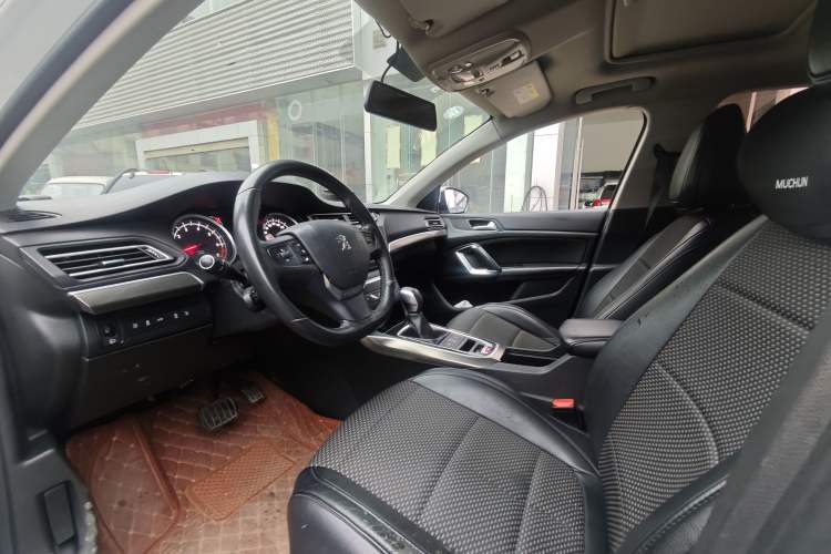 Used Peugeot 408 2018 350THP Automatic Luxury Edition Interior 3