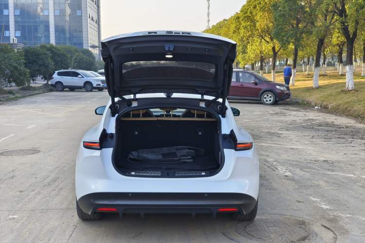 Used Nio ET5T 2024 75kWh Touring