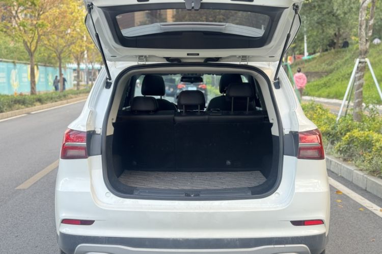 Used Roewe RX5 2022 330TGI Automatic National Style Edition Trunk