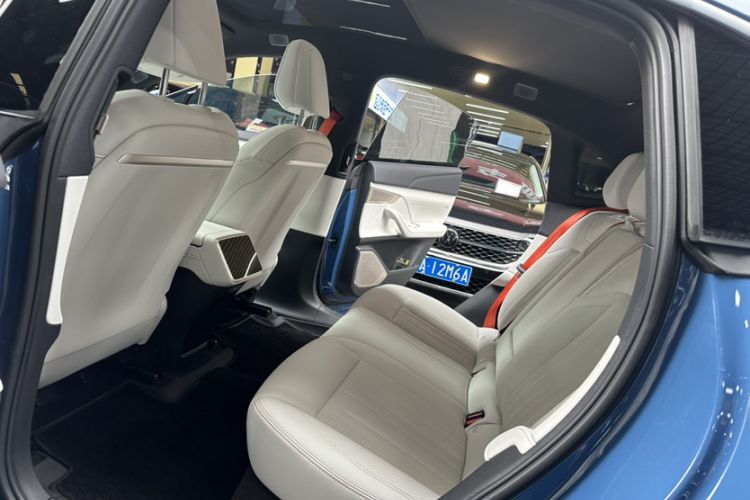 Used ONVO L60 2024 60 kWh Rear-Drive Version