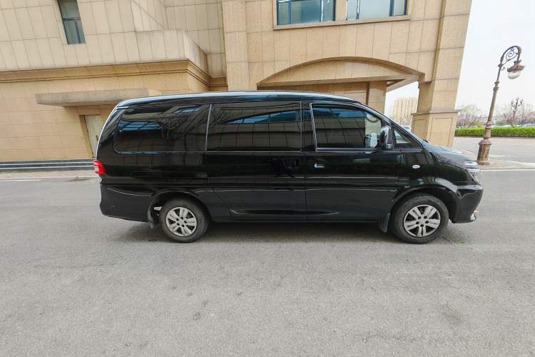 Used FORTHING Lingzhi 2022 Striving Version M5L 1.6L Base Model 7 Seats
