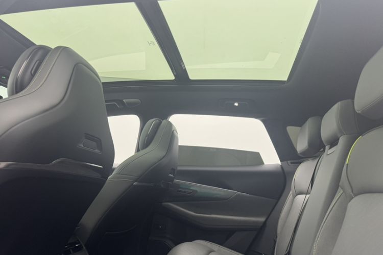 Used Lynk & Co 08 EM-P 2023 120km Long-Range Halo