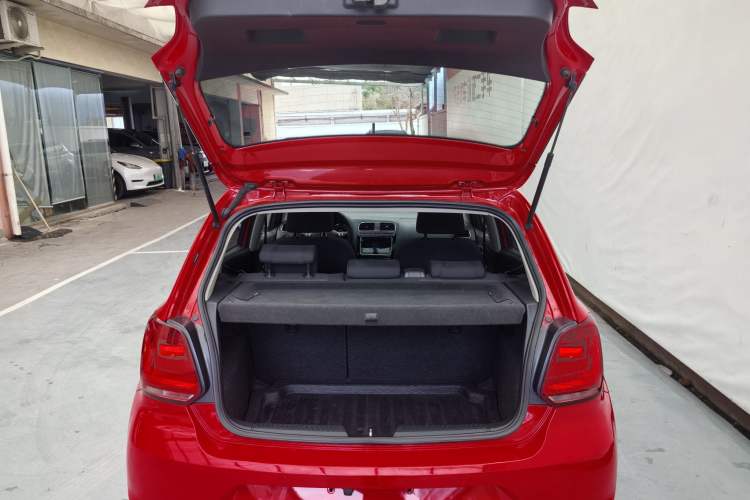 Used Volkswagen Polo 2018 1.5L Automatic Enjoyment Model Exterior 11