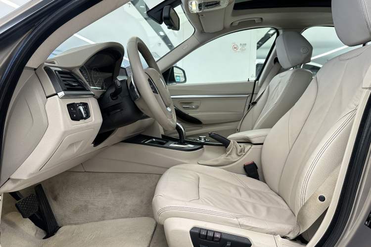 Used BMW 3 Series GT 2013 328i Sport Design Package Interior 12